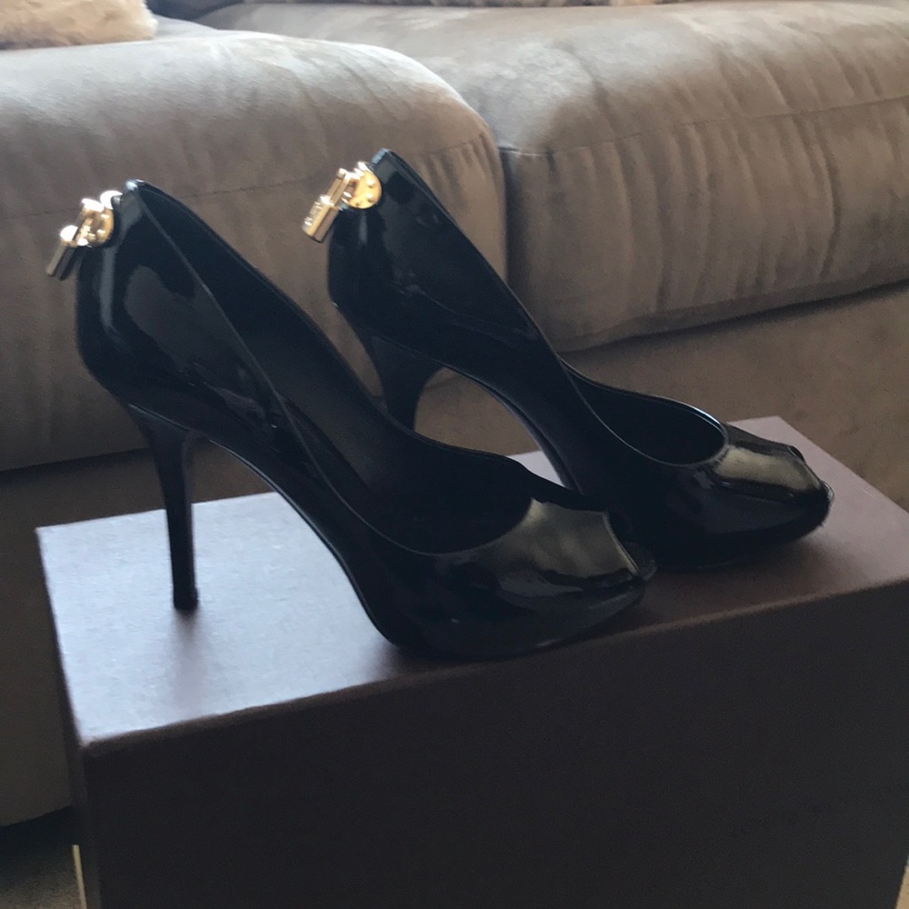 Louis Vuitton heels - Picture 3 of 5